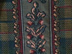 VTG Plaid Tartan Tapestry Fabric English Cottage Berries, Medallions 55” BTY
