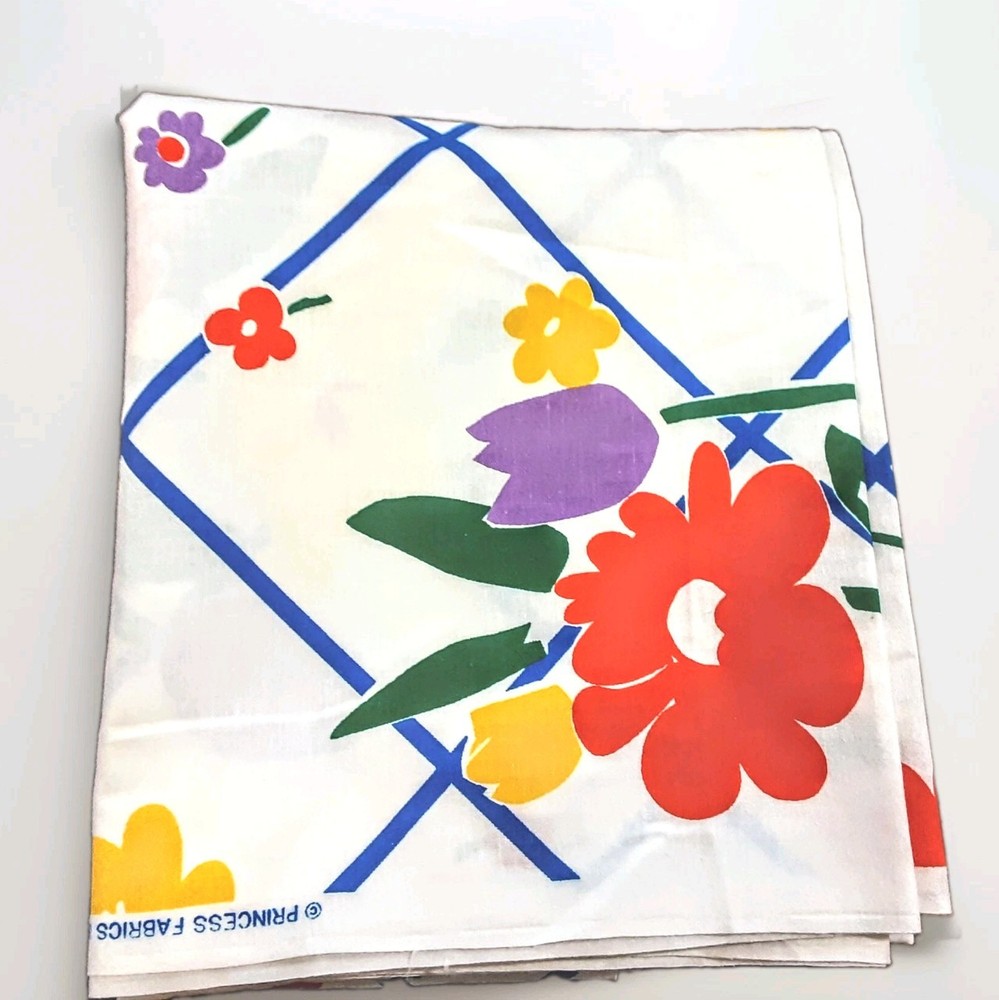 Vtg Mod Flowers On White Cotton Princess Fabrics Inc Pattern #170 – 45″×72″ NOS
