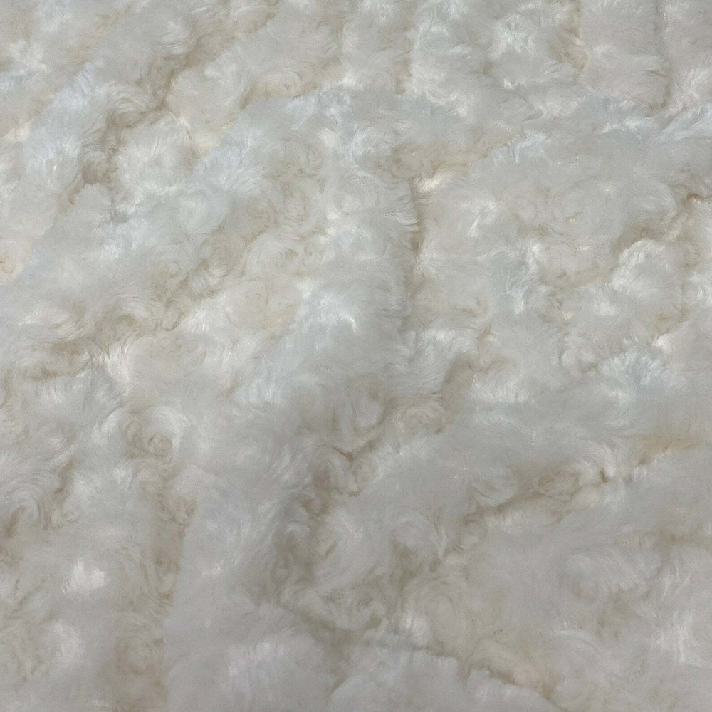 Soft Luxurious Rosebud Rose Cuddle Minky Fur by the Yard – IVORY CREAM