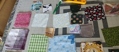 Lot of 120 cut squares for quilting / Crafts 4″x4″ and 2″x2″