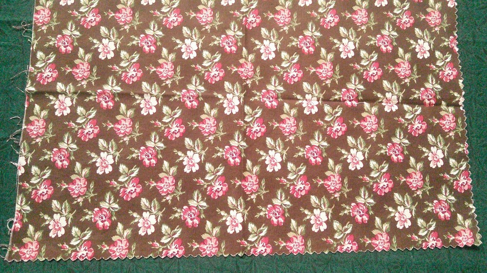 Fabric Red Rooster “Flower” of 3-Tone Cranberry on Chocolate Brown 10″x14″ $1.95