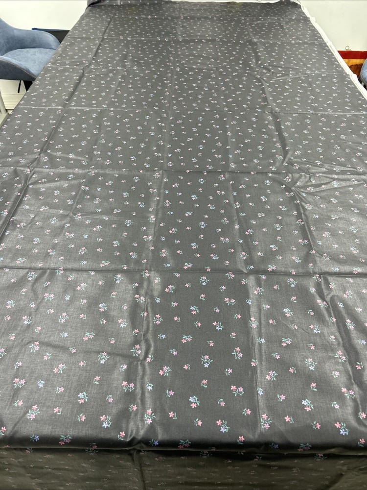 Vintage 1988 House N Home Fabrics Black And Floral Pattern 3 Yards 54” Wide B2