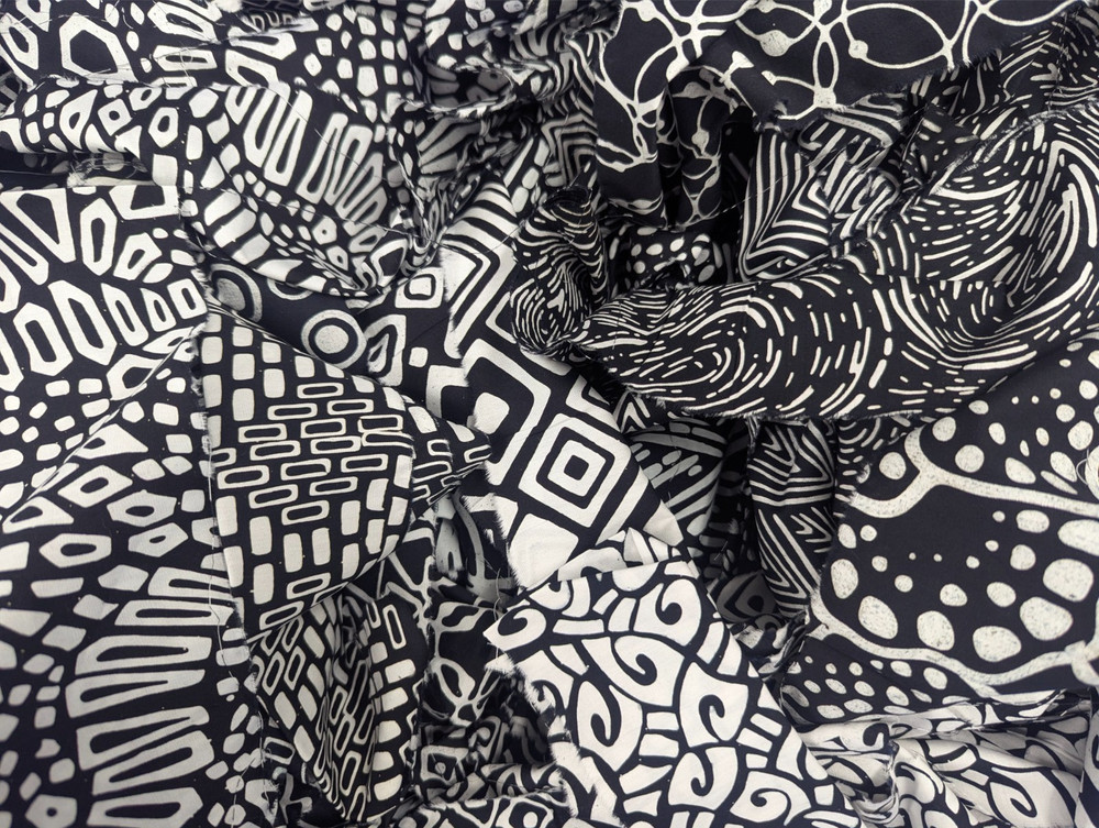Lunn Fabric Scraps 1 Pound ~4 Yards Black & White Batiks Cotton Grab Bag Scrap