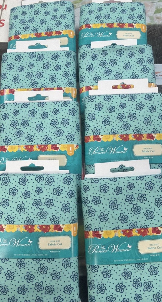 A Lot Of 8 Pioneer Woman Lorelai Disty Fabric Cut 1 Yard (total 8 Yard)