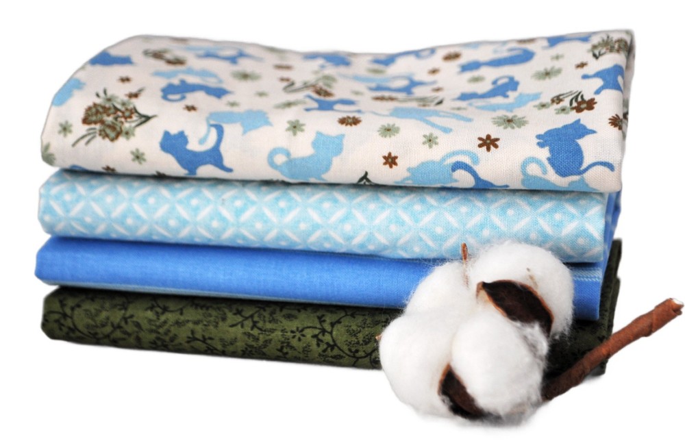 Scattered Cats by M’Liss 4 Fat Quarters Bundle, 1 Yard Total, 100% cotton