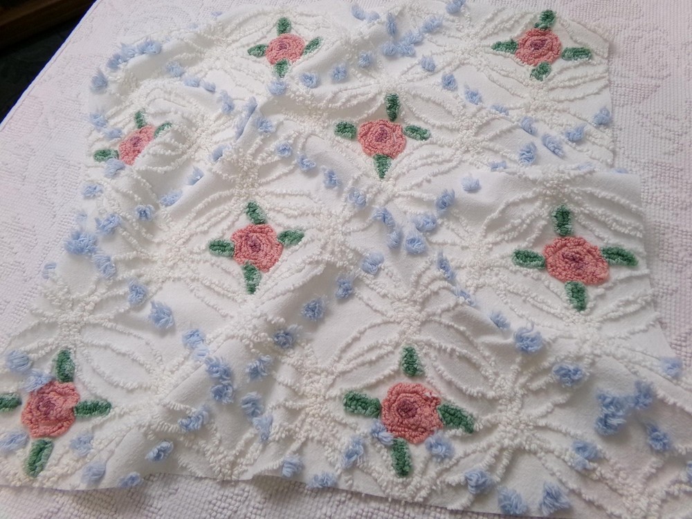 Pink Roses in Winter Vtg Chenille Bedspread Fabric Romantic Floral Dot 22″ x 20″