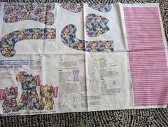 Vintage Daisy Kingdom Parlor Cats Cut and Sew Floral Chintz Coastal Kittens