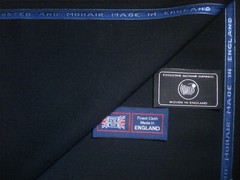 60% MOHAIR & 40% WOOL SUITING FABRIC IN BLACK MADE IN ENGLAND = 285 g/m. = 3.8 m