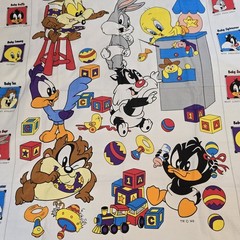 VTG Fabric Panel Quilt Baby Looney Tunes Tweety Sylvester Daffy Bugs 36×44