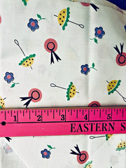 VTG Dotted Umbrellas Pink Hats Purple FLorals on White 16X12″ + Remnants