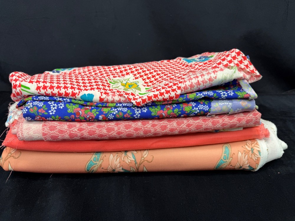 True Vintage Material Fabric Lot Poly Multicolor Floral Crafting Sewing Projects