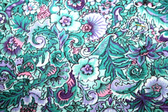 VINTAGE FAIRYTALE GARDEN IN GREEN AND PURPLE FROM PETER PAN – 100% COTTON FABRIC