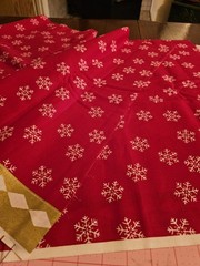 Red White Snowflakes Christmas Gold Border Print Cotton Fabric 3 Yds 20″ x 45
