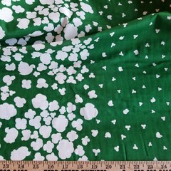 Rich Green Double-Gauze from Japan w/ White Scattered Floral – Double-Border