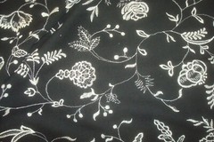 2.94 yd Embroidered Fabric Floral Jacket 13 oz Black White Upholstery 50″ x 106″