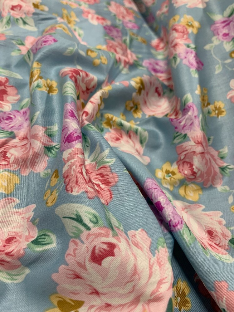 FLORALS – JAPAN DESIGN By TOKAI SENKO 100% COTTON FABRIC : 150CM WIDE : #CEC09