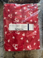 Lot of 6 New 2 Yard Anti-Pill Poly Fleece Fabric Paw Print Leopard Hearts 58/60″