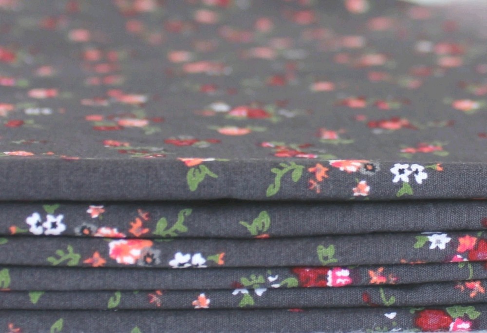 Vintage Charcoal Rose Ditsy Fabric 3 Yards Cotton Blend 49×108″ Cottage Floral