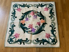 Gorgeous Hawaiian Quilt Vintage Wall Hanging