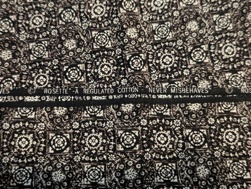 1.55 Yds 36″ W. Black & White Rosette A Regulated Cotton Never Misbehaves Fabric
