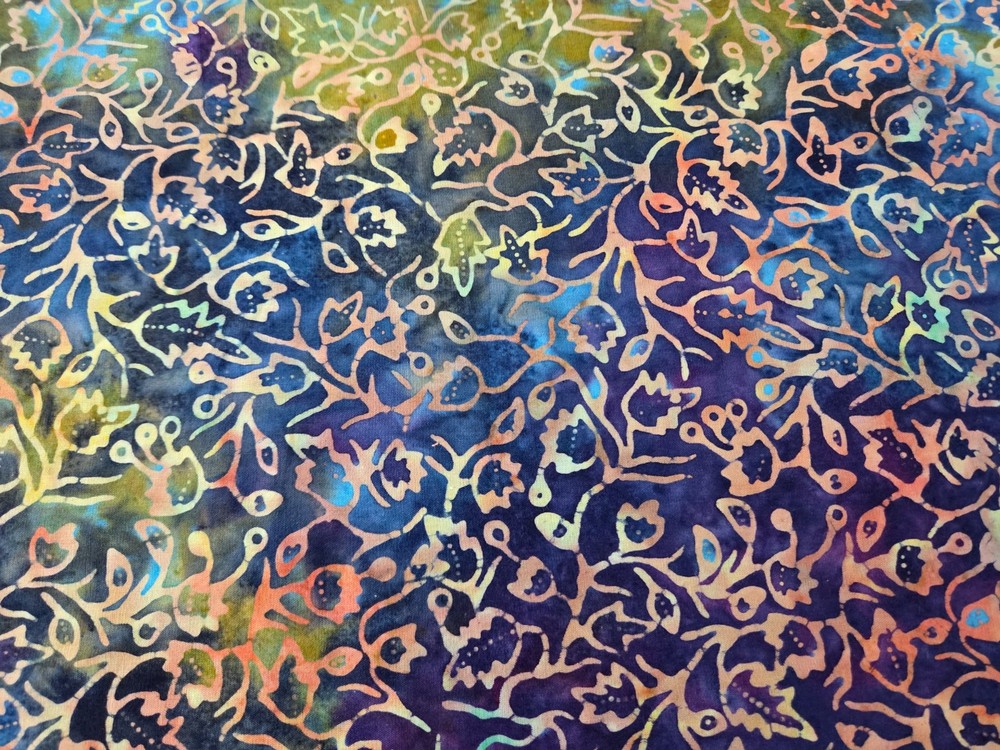 3.7 yards Vintage Floral & Leaf Batik Cotton Quilt Fabric 36″ wide READ