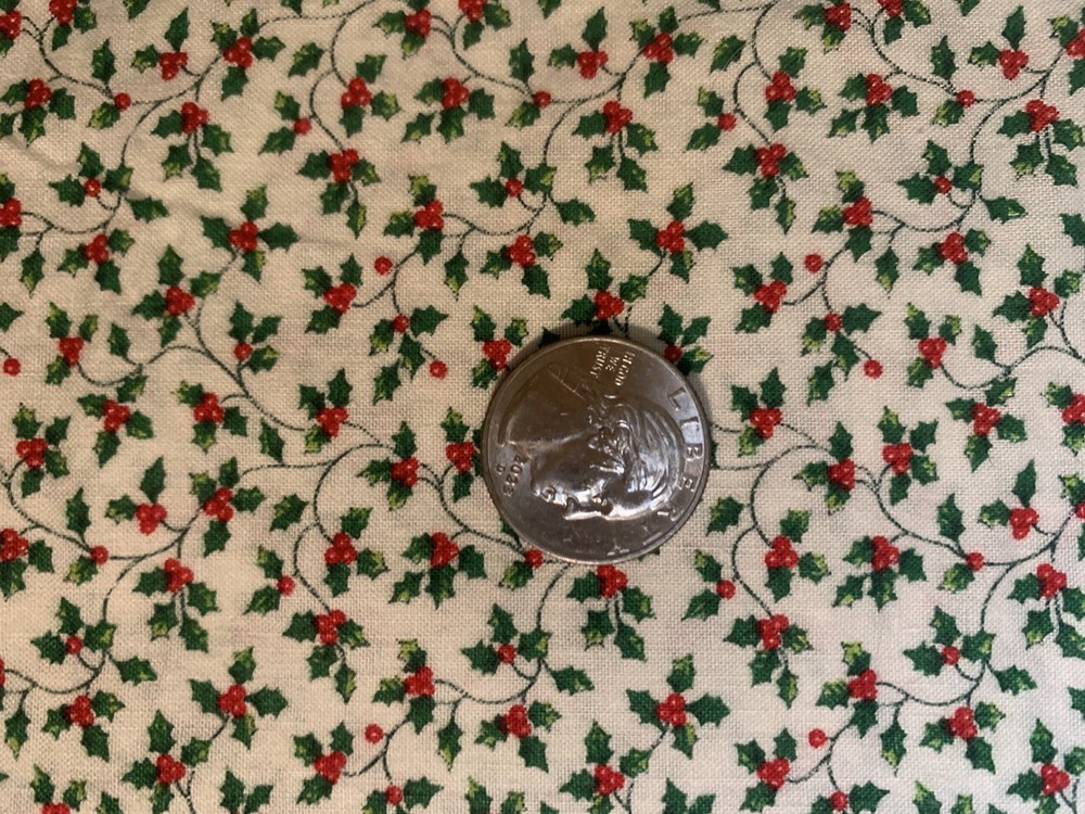 Remnant – Vintage Small Sale Christmas Holly Cotton Fabric – NOS 12” X 43”