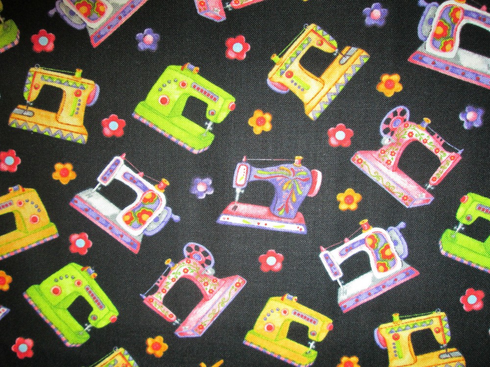 VINTAGE SEWING MACHINES BLACK SEW MACHINE COTTON FABRIC FQ