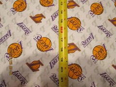 LA LAKERS NBA 44″ WIDE 100% COTTON 1 YARD PIECE BRAND NEW DESIGN