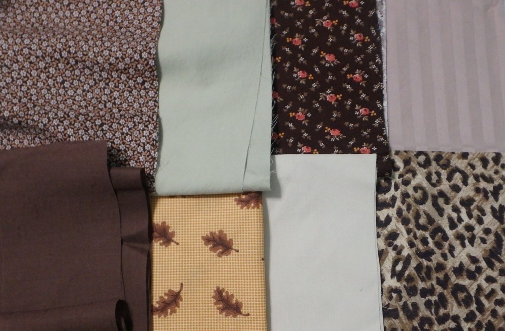 5 lb 1 oz Box of Assorted Fabric Scraps – Browns, Blacks, Whites FSBTB143