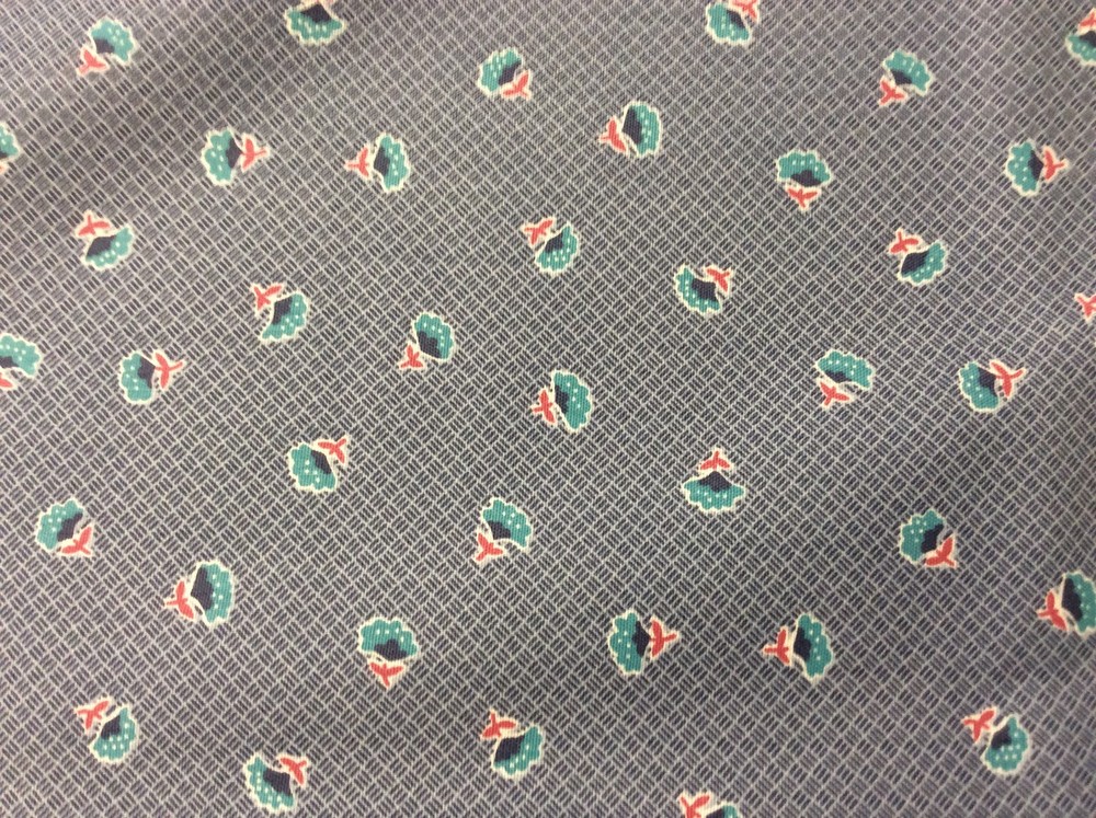 FLOWERS ON BLUE- GRAY BACKGROUND COTTON FABRIC 1 3/8 YARDS