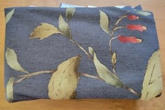 Hoffman Fabric Floral Multicolor Polyester Stretch 58″ W X 2.5 Yards L