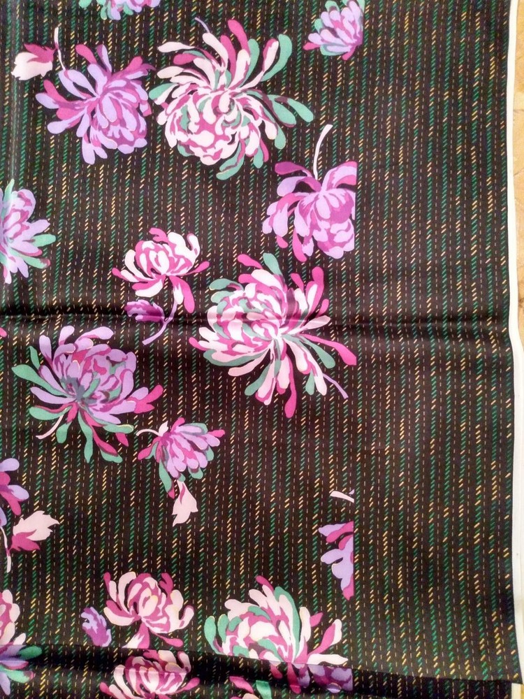 4 PANELS 36″ x 43″ SILK CHARMEUSE MULTI COLOR MUMS ON BLK ITALIAN DESIGNER PRINT