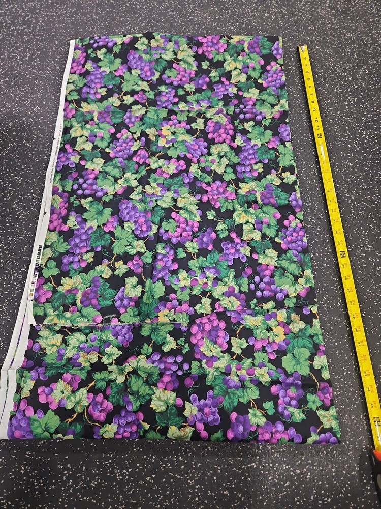 Lot of 2.75 Yards Grapes On The Vine Cotton Fabric