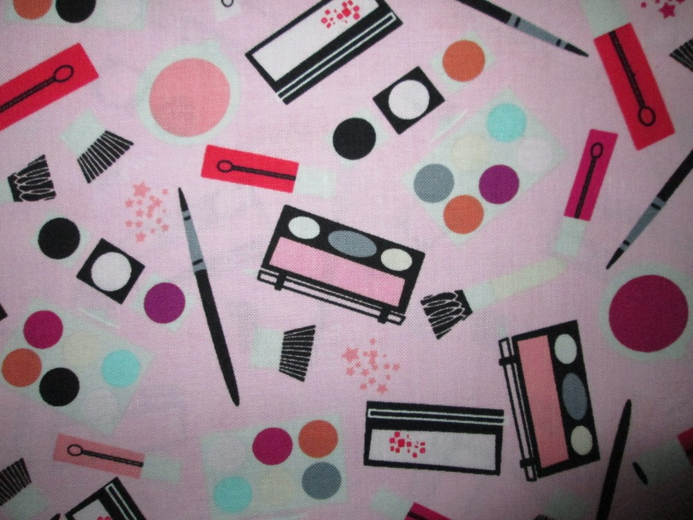 MAKE UP DIVA WOMENS MAKE-UP PINK COTTON FABRIC FQ