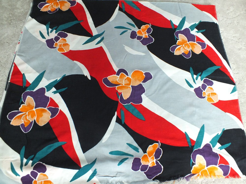 LARGE FLORAL SWIRL vintage soft flowing fabric Burlington Studio print black red