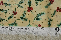 By 1/2 Yd/Red Berries Green Pine-Needles on Marbled-Tan Cotton/SSI/Pearson,P9300