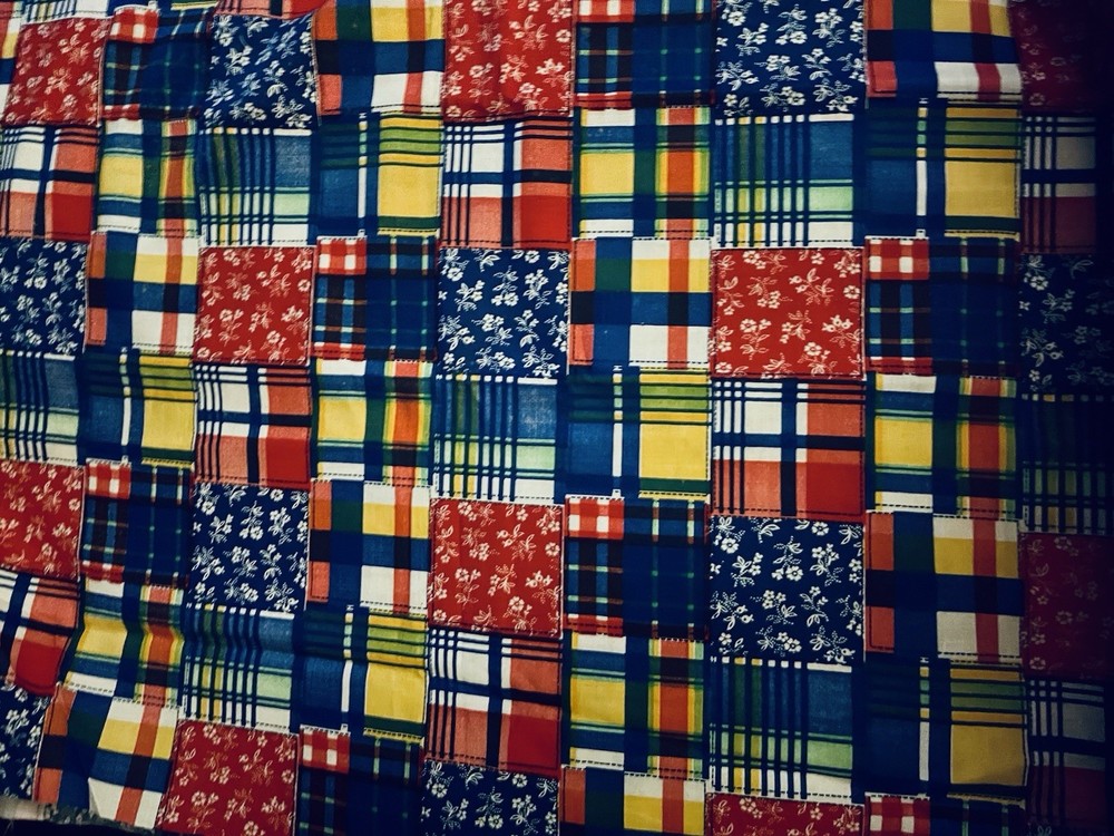 VTG ‘70’s Colorful Faux Ditsy & Plaid Patchwork 3 ” SQ Cheater Quilt BTFQ