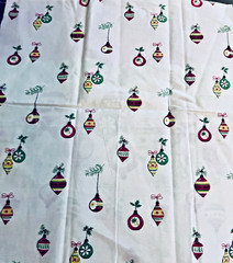 VTG `50`s Christmas Ornament Red Border Print on White 36″x17″