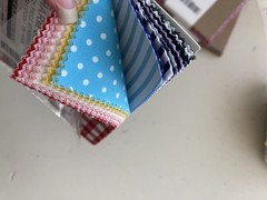 Petite Basics Sevenberry CHS-1019-42 5″ Charm Pack Squares Fabric, 42 pcs