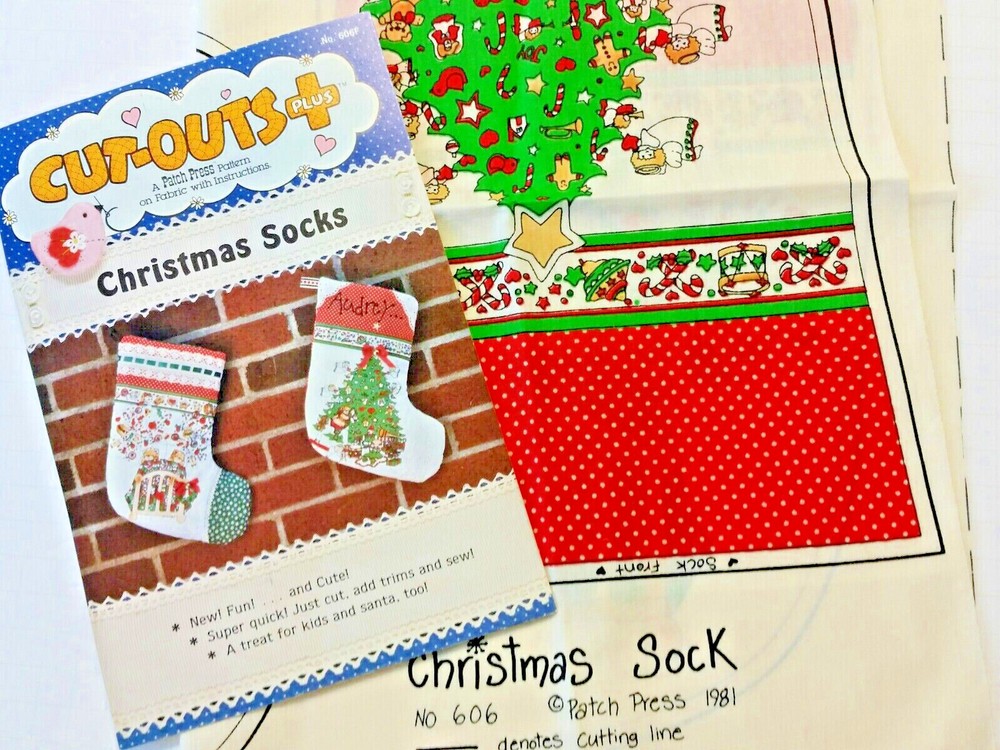 fabric panel 606F CHRISTMAS SOCKS Stockings Patch Press CUT-OUTS 1981 uncut
