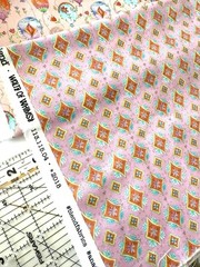 Remnants Bundle mix Fabrics Combination Ana davis Ballon Floral Pink On White