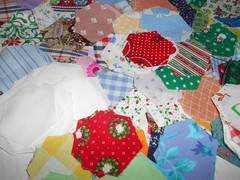 Lot of 900 Hexagon Quilt Pieces Prints Solids Christmas Florals & Template