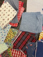 Large Lot Vintage Fabric Scrap Lot Floral Patterned Cotton Quilt Sewing Remnants