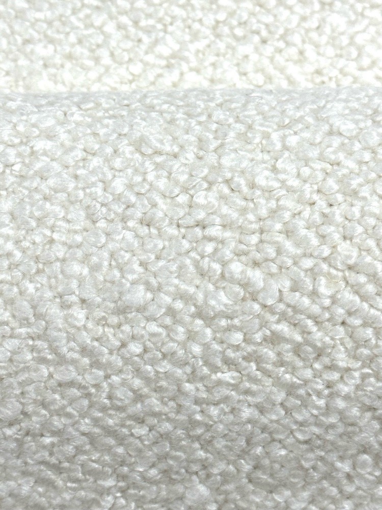 Holly Hunt/Great Plains Chalet in Wntr. White,12.5yds soft-yet-chunky hd. Bouclé