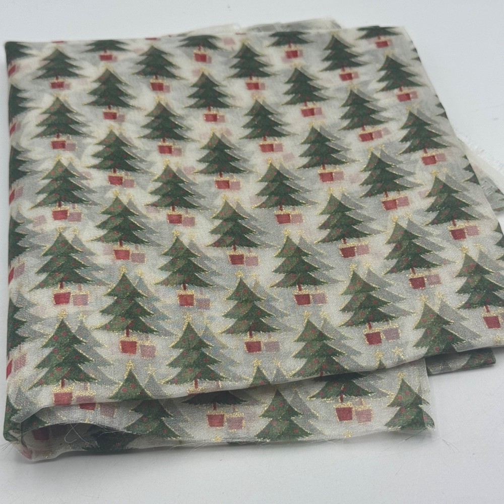 Christmas Tree Holiday Sheer Fabric 1 Yard Green/Red/Gold Pre-Owned