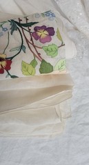 VTG Madeira Tablecloth linen & organza appliqued & embroidered flowers 68 /110