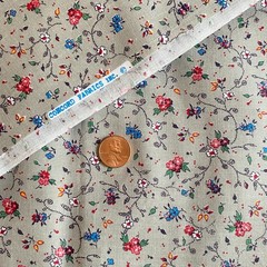 1.8 YD Vintage Ditsy Floral Fabric Gray Cotton Concord