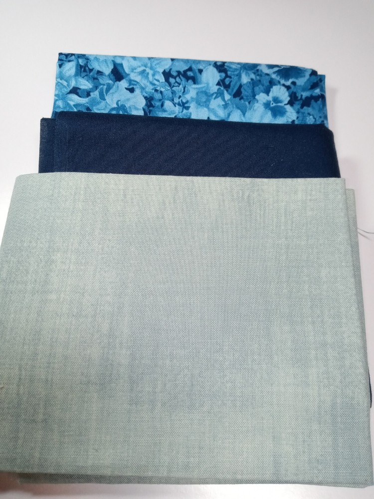 Fabric Lot of 3 Fat Quarters-Blue Floral Print & Solid -100% Cotton-NEW