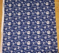 BYU BRIGHAM YOUNG UNIV 33 1/2″ x 42″ Cotton Print COLLEGE FABRIC Sykel BYU 1178