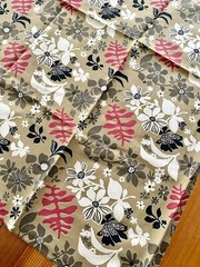 Vintage Floral / Leaf Beige / Brown Red Black White Textile Fabric 12’ x 52”